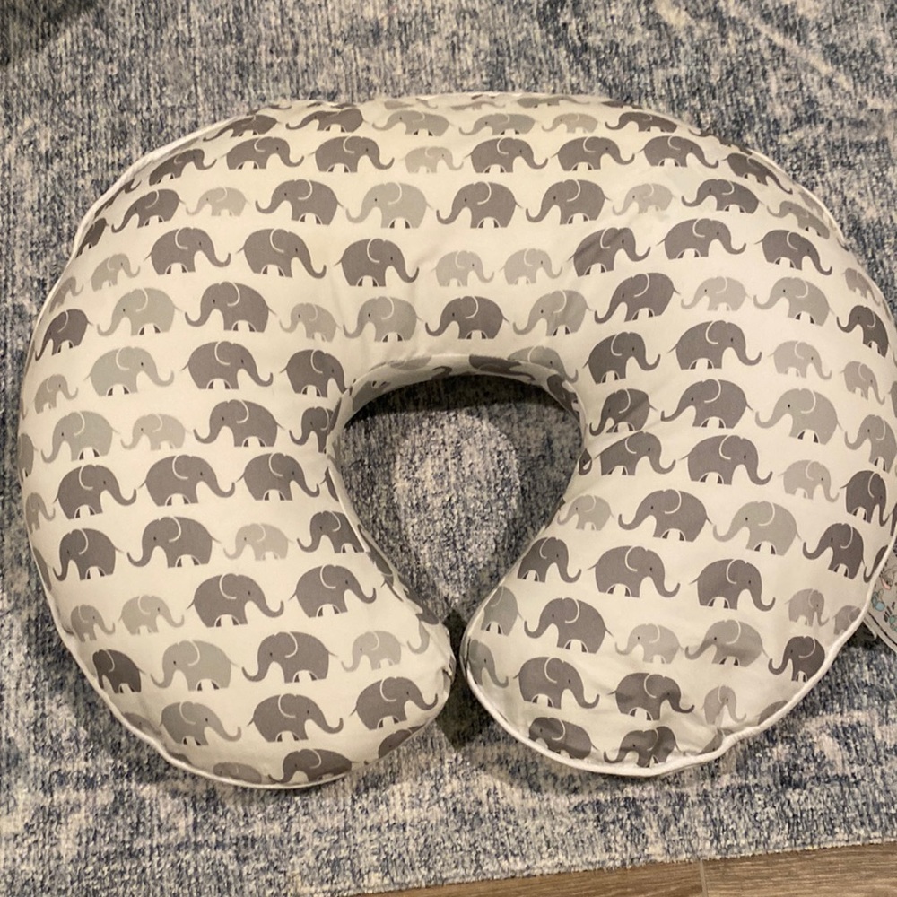 Boppy with 2 Covers